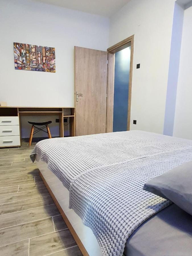 Athonos Apartmán *